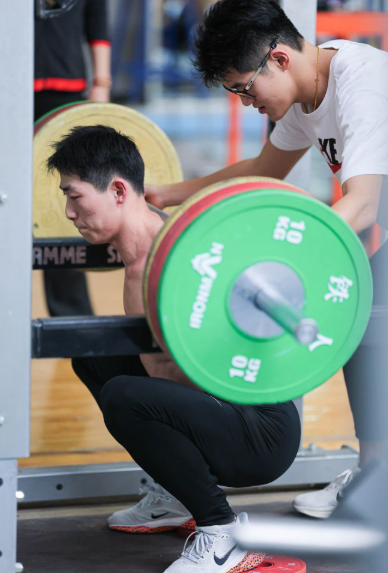 九游娱乐带你畅游游戏世界